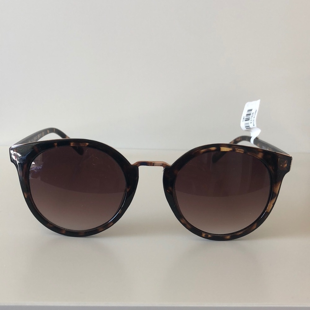Cheetah print sunglasses
